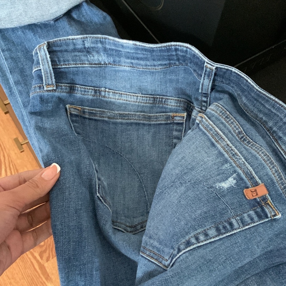 Women’s Size 32W Denim ripped Joe’s Jeans - Picture 3 of 11
